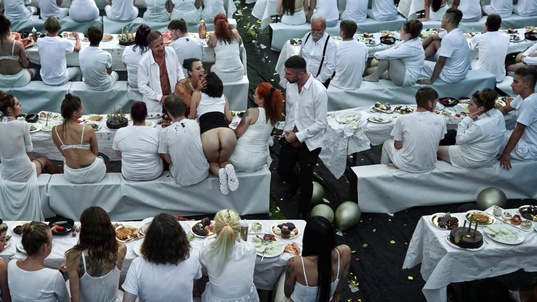 9. Download full pics of Behaarte Kellnerin wird hart in den Arsch gefickt from goperv.com