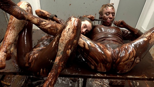 2. Download full pics of Nasty Anal Squirt from goperv.com