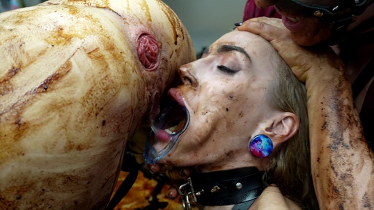 3. Download full pics of Doble puño en el pie from goperv.com