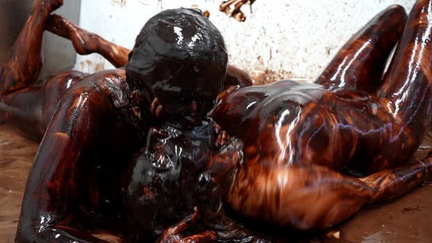8. Download full pics of High Gloss Fetish from nudz.com