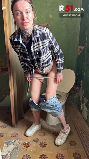 2. Download full pics of Day 3 - Extreme shower from r51.com