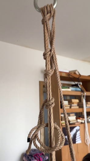 2. Download full pics of 悬挂在此，宛若你的专属射精目标 from selfiefetish.com