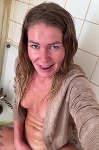 1. Download full pics of Meando en la cara 😛 from selfiefetish.com