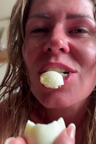 6. Download full pics of Boiled Egg in my Cunt 🥚 from selfiefetish.com