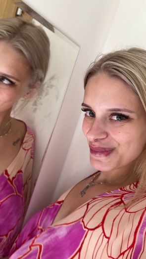 6. Download full pics of I made out with myself and got horny about it 😵‍💫 from goperv.com