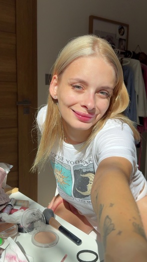 6. Download full pics of Tu peux voir ma culotte mouillée from selfiefetish.com