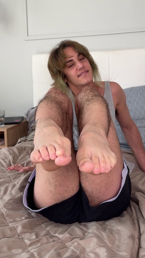 1. Download full pics of Natural hairy girl spreads on the bed 😈 from selfiefetish.com