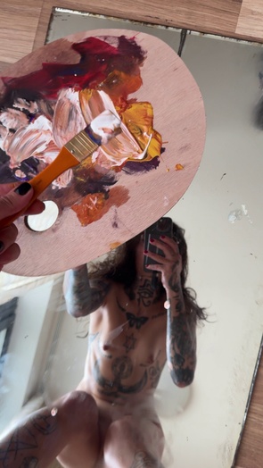 6. Download full pics of Mirror mirror, which bitch is the horniest? from selfiefetish.com