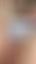 Selfie Fetish: Top blu addosso, gambe aperte, primo piano della figa bagnata 💩