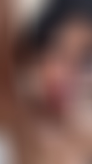 5. Download full pics of Raised arms, wet pits, no manners 👅 from selfiefetish.com