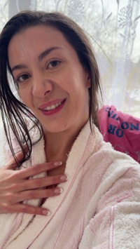 Selfie Fetish: Pink robe, fridge lies, and a hungry little kitchen tour 💋