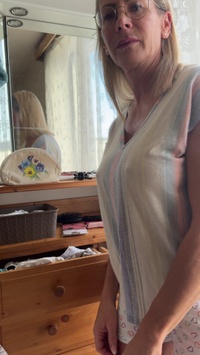Selfie Fetish: Vanity mirror, brushed hair, piss mess later oui