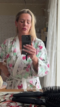 Selfie Fetish: Flower robe, mirror, and a piss slut brain