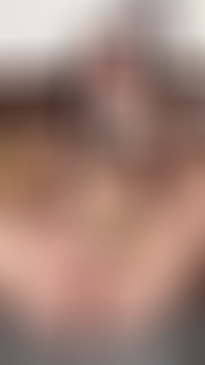 5. Download full pics of Burger in bed, makes my pussy taste messy 🐷 from selfiefetish.com