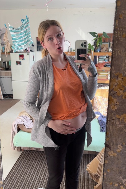 Window light made my bump the whole joke 🤰