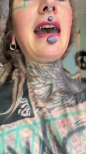 3. Download full pics of Green paint on my tits, brain still loud from selfiefetish.com