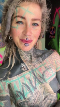 Selfie Fetish: Green paint on my tits, brain still loud