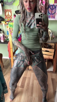 Selfie Fetish: Shirt stayed on, but my feet made it dirty