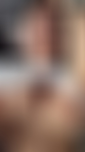6. Download full pics of Złapałem cię na tym, jak wpatrujesz się w podniesioną koszulkę z kicią — pod spodem obrzydliwy punk 😈 from selfiefetish.com