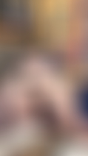 5. Download full pics of Camisa gris, juguete negro, el culo se puso celoso 🖤 from selfiefetish.com