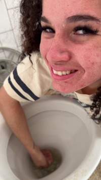 Selfie Fetish: Pissy bowl, wet fingers, and that grin again 🐷