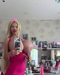 Selfie Fetish: Pink Barbie dress, crown, and tits stealing the mirror 💗