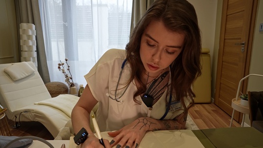 1. Download full pics of Inexperienced Veronica from nudz.com