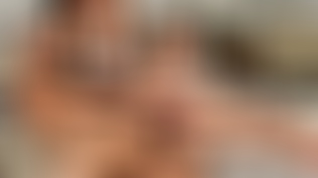 Unusual People: Premio n. 6: Il pene più grande del mondo con 42 cm (16,5 pollici)