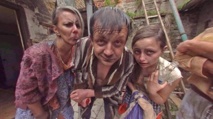 1. Download full pics of Nymphomaniac Household in 180° from xvirtual.com