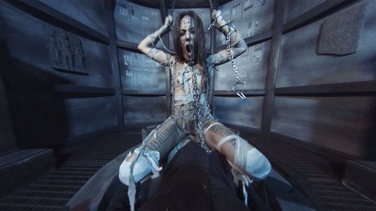 3. Download full pics of The Mummy Princess in 180° from xvirtual.com