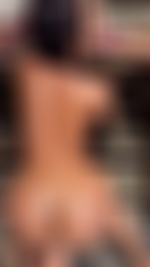 3. Download full pics of Insanely Hot Cunt from xxlbukkake.com